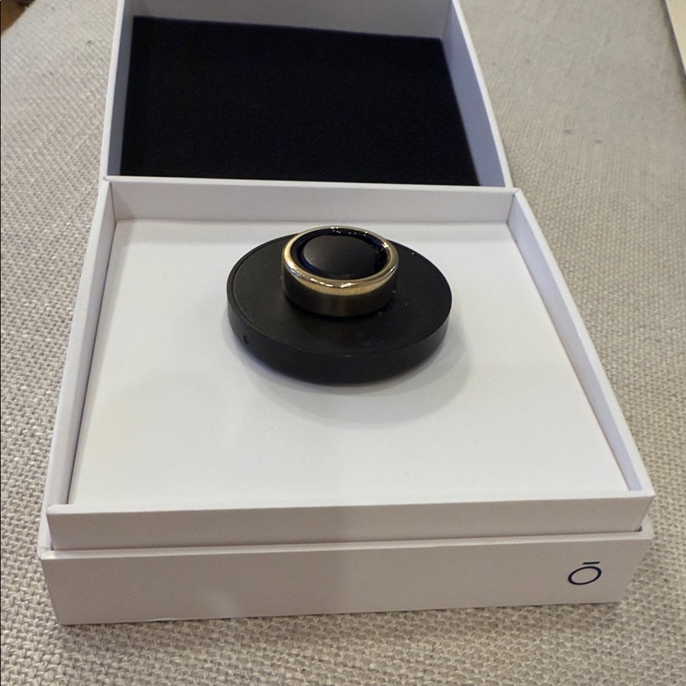 Oura Gen 3 Horizon Gold Smart Ring - Size 8